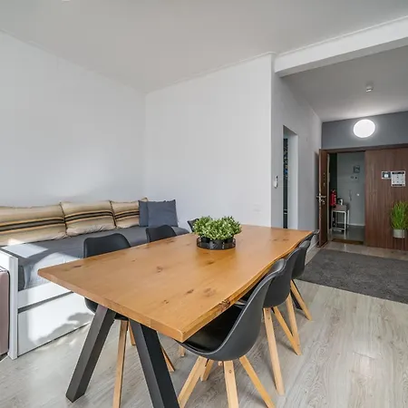 Apartment Zizas House T2 Palace